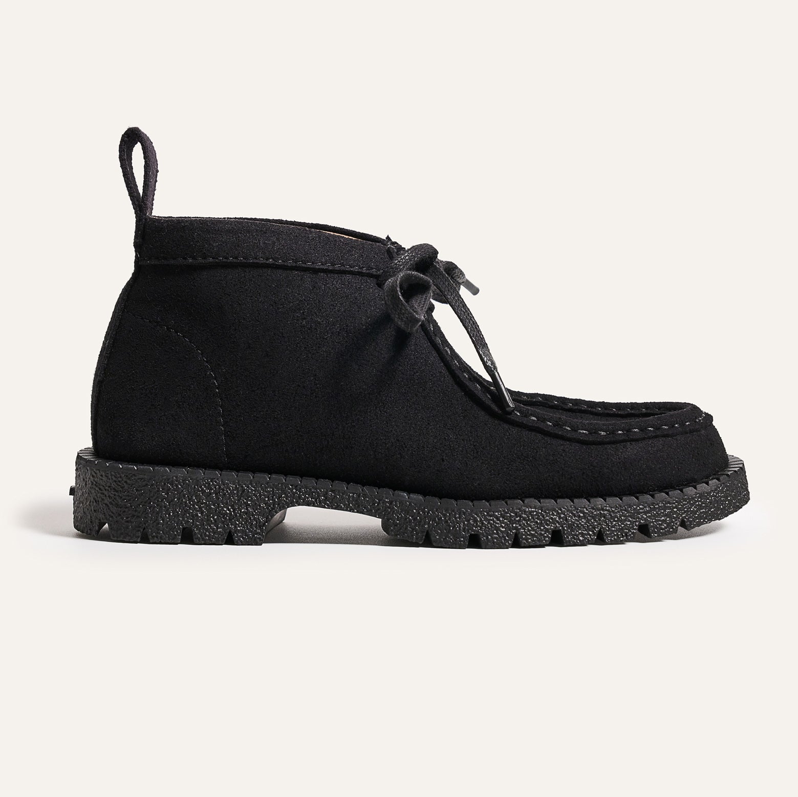 Botine Trama 01